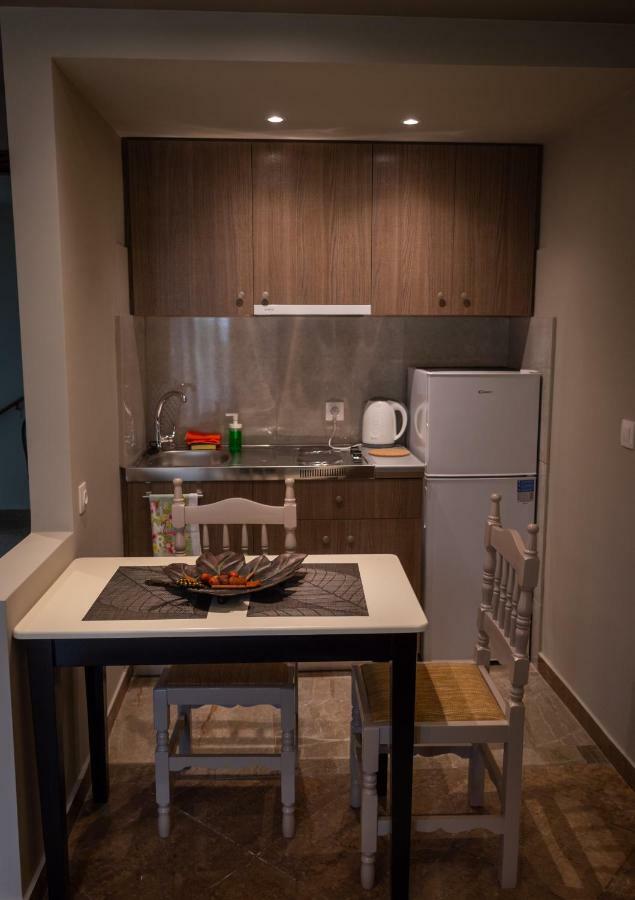 Maltezos Rooms Méthana Exteriér fotografie